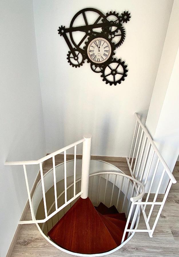 Spiral Stairs Duplex Apartamento Figueres  Exterior foto