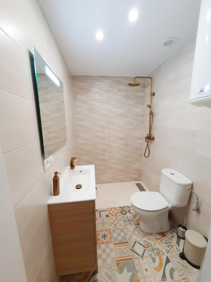 Spiral Stairs Duplex Apartamento Figueres  Exterior foto