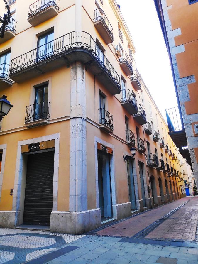 Spiral Stairs Duplex Apartamento Figueres  Exterior foto