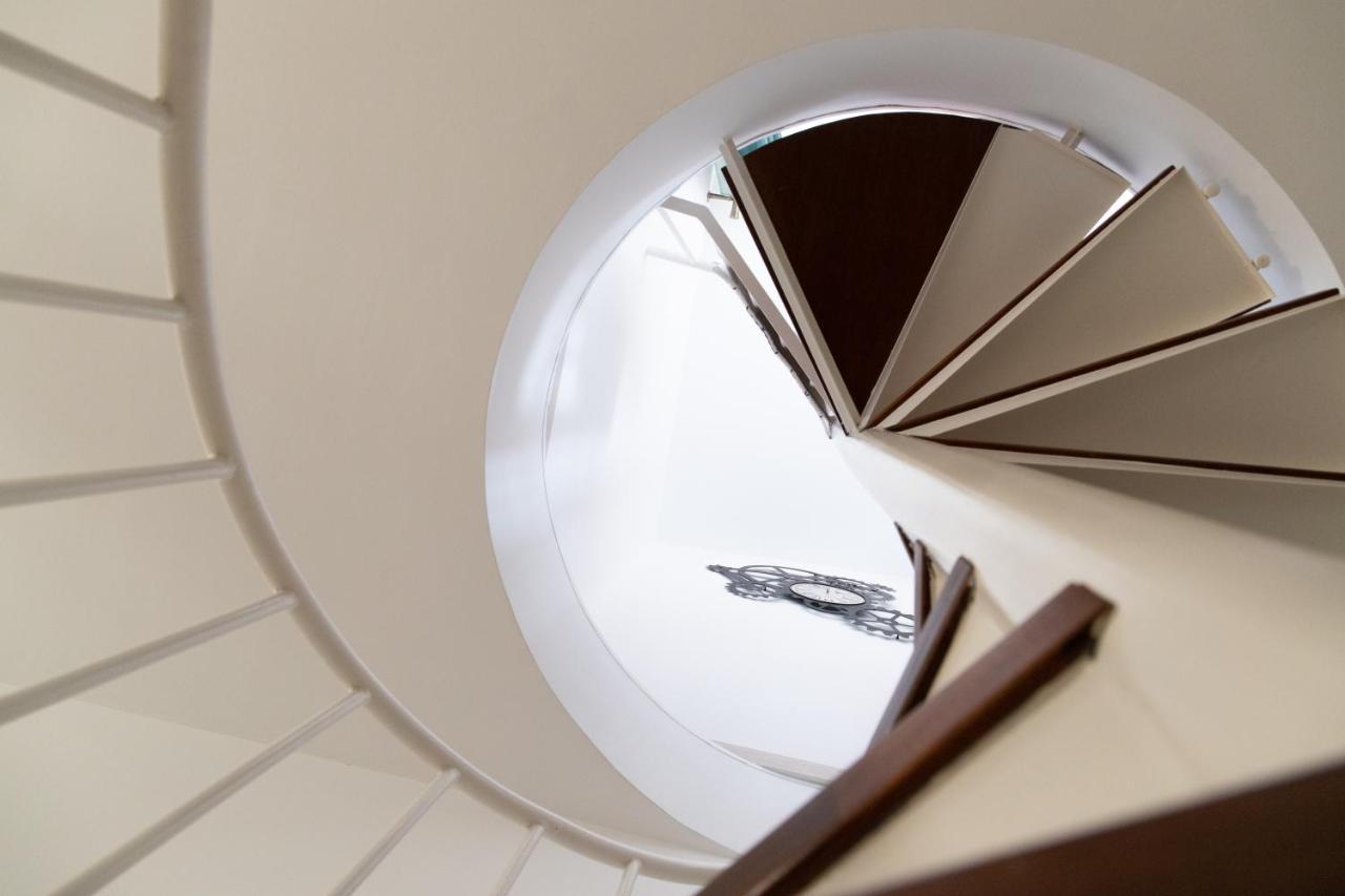 Spiral Stairs Duplex Apartamento Figueres  Exterior foto