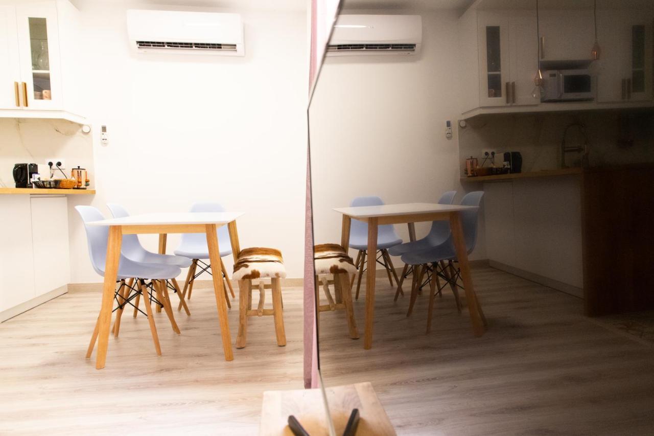 Spiral Stairs Duplex Apartamento Figueres  Exterior foto