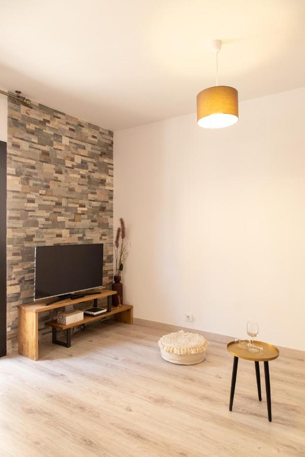 Spiral Stairs Duplex Apartamento Figueres  Exterior foto